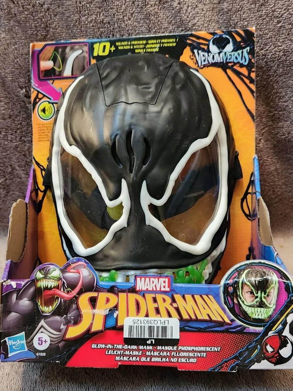 VENOM VERSUS SPIDERMAN Glow in the Dark Mask with Sounds and Phrases - NEW NIB